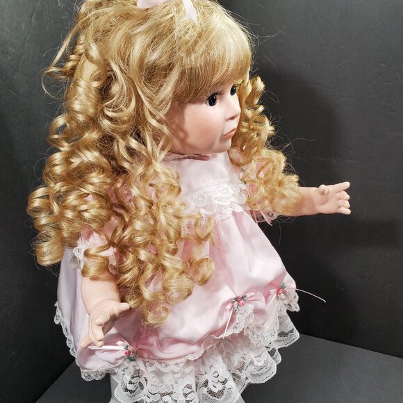 1987 PRINCESS by ZOOK Artist Girl Fashion Doll 20 in Signed #22 Certificate Pink - Picture 7 of 8